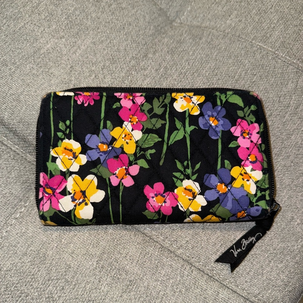 VERA BRADLEY WALLET